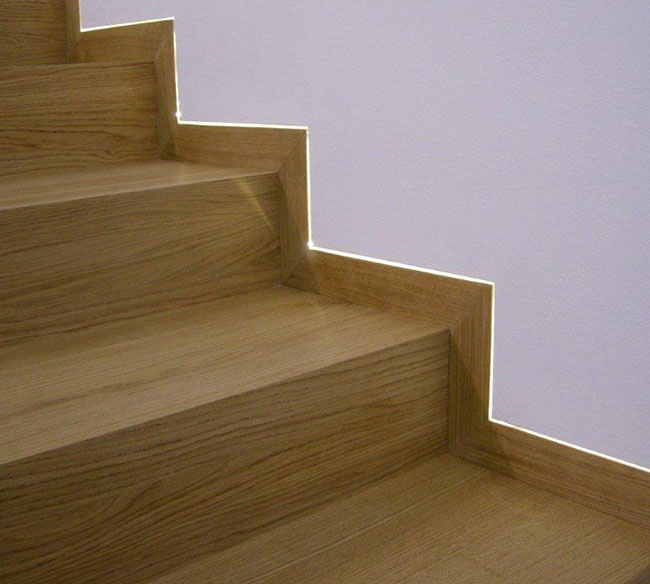 Profili per battiscopa a filo